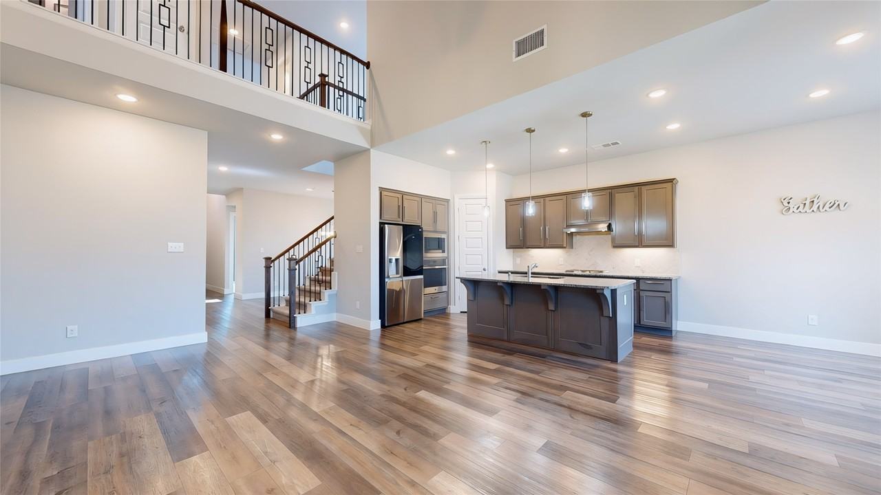 645 Highberry Dr - Photo 3 of 38