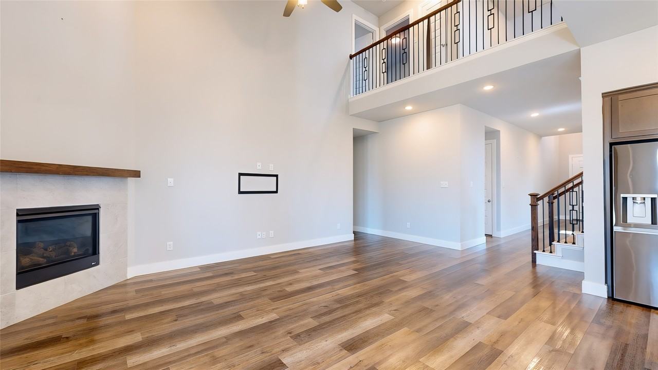 645 Highberry Dr - Photo 4 of 38