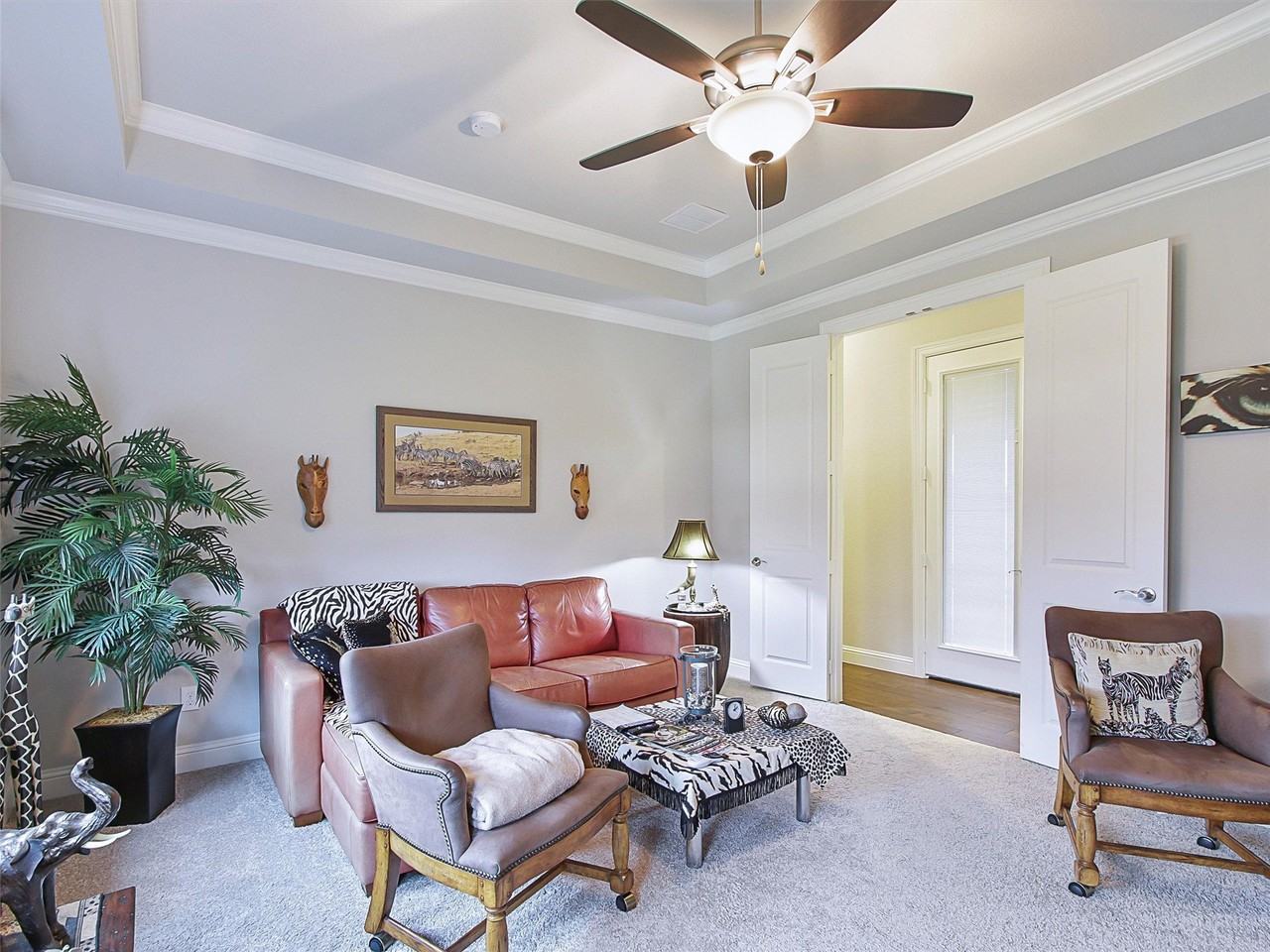 2101 Tapadero Ln - Photo 4 of 35