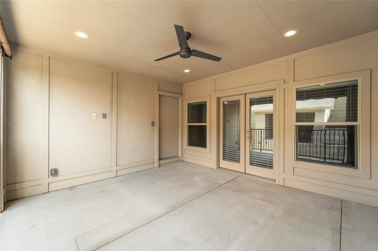 2952 Sheridan Dr - Photo 3 of 40