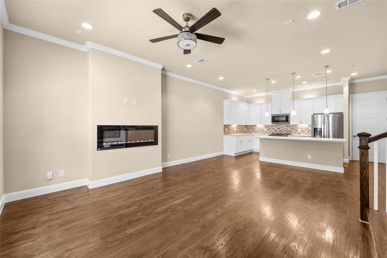 2952 Sheridan Dr - Photo 4 of 40
