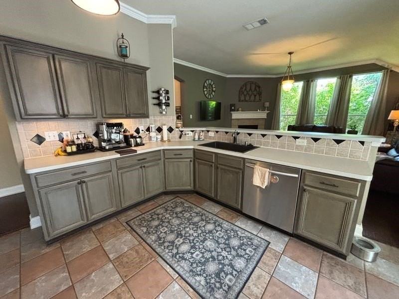12236 Foothill Ln - Photo 2 of 8