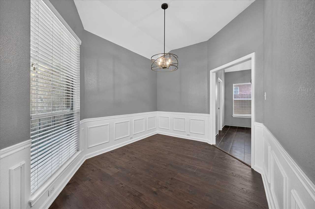 2060 Kenny Ct - Photo 4 of 20