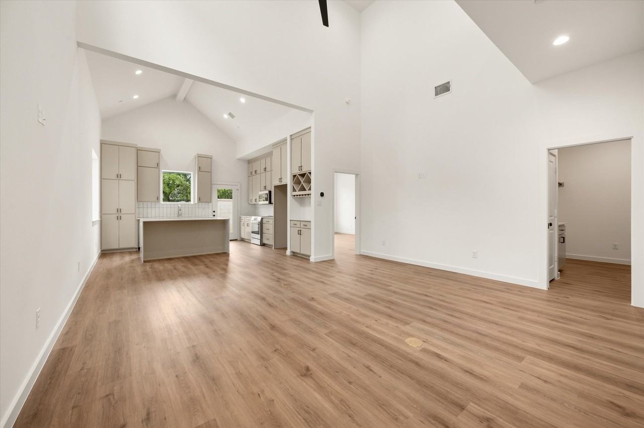 312 Tillery Cir - Photo 3 of 29
