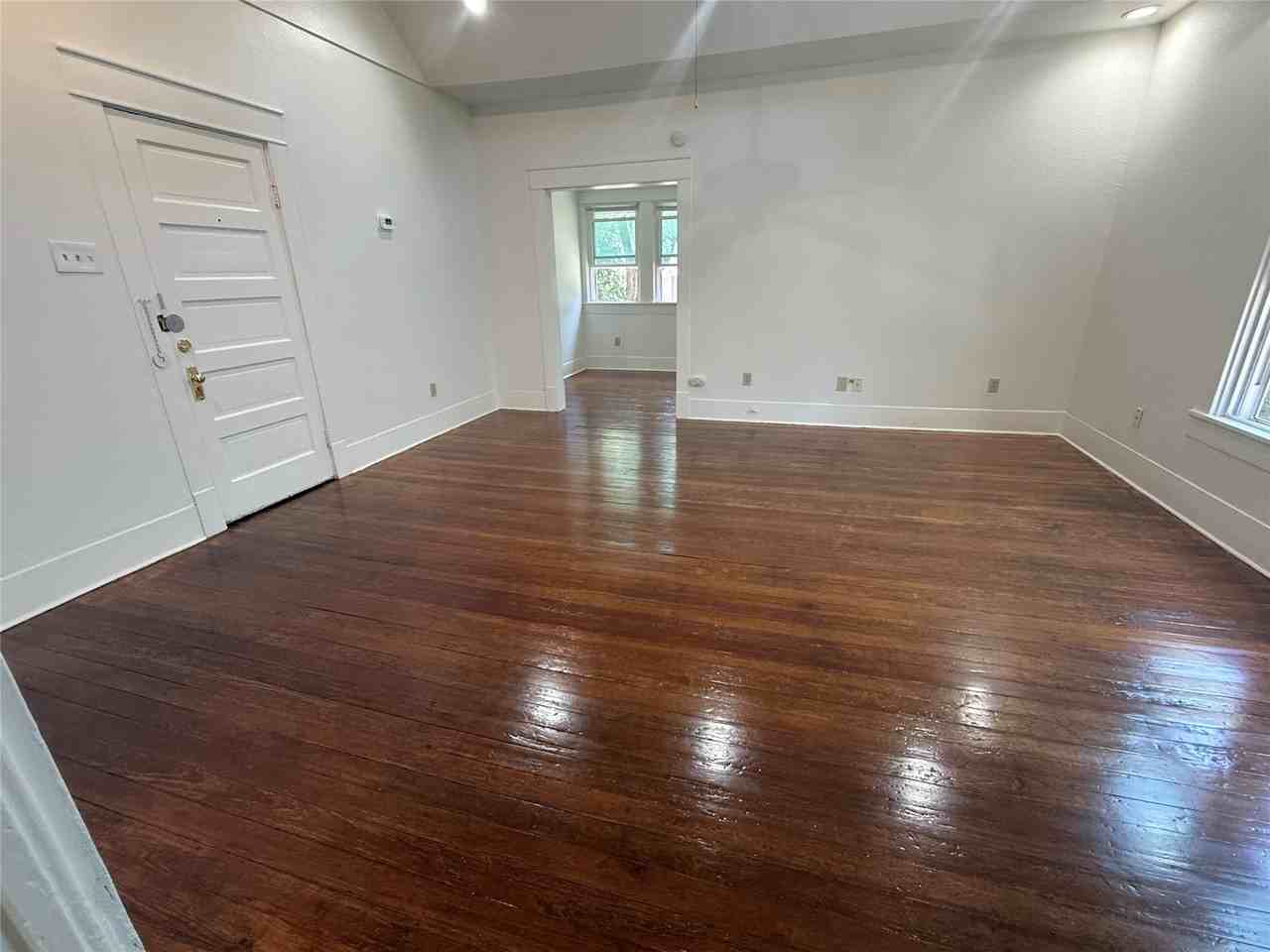 715 W Hickory St #A4 - Photo 7 of 10