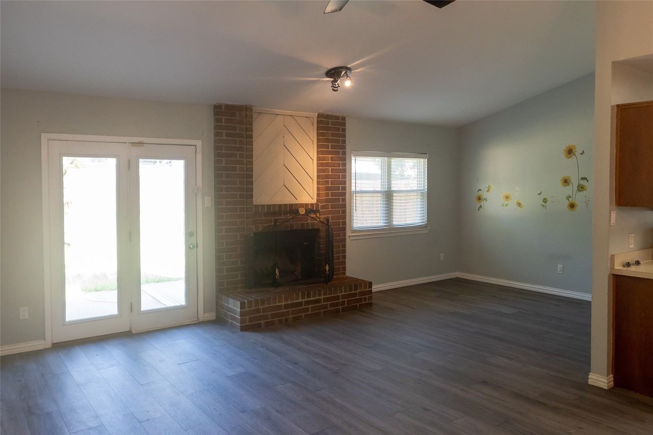 4915 Prairieview Ct S - Photo 5 of 29