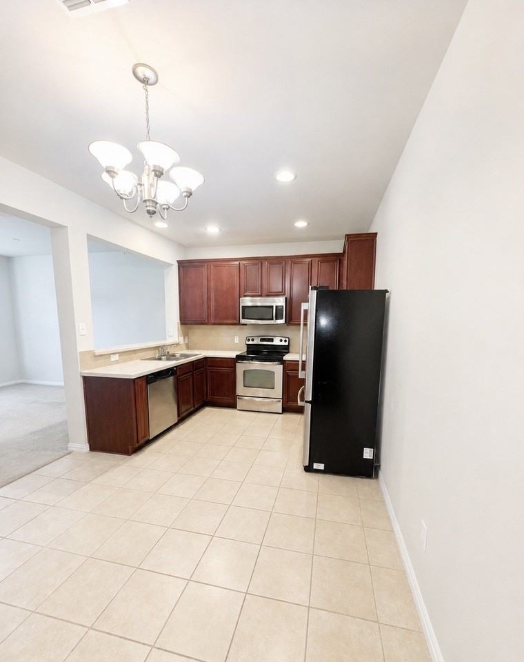 2918 Durango Pl - Photo 6 of 14