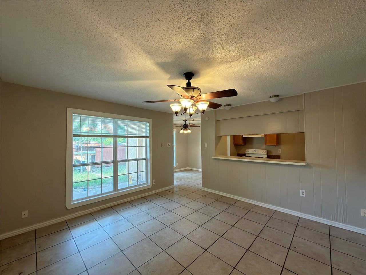 358 Valley Park Dr - Photo 5 of 34