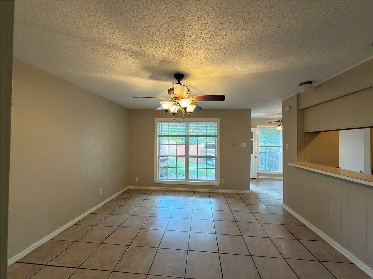 358 Valley Park Dr - Photo 6 of 34