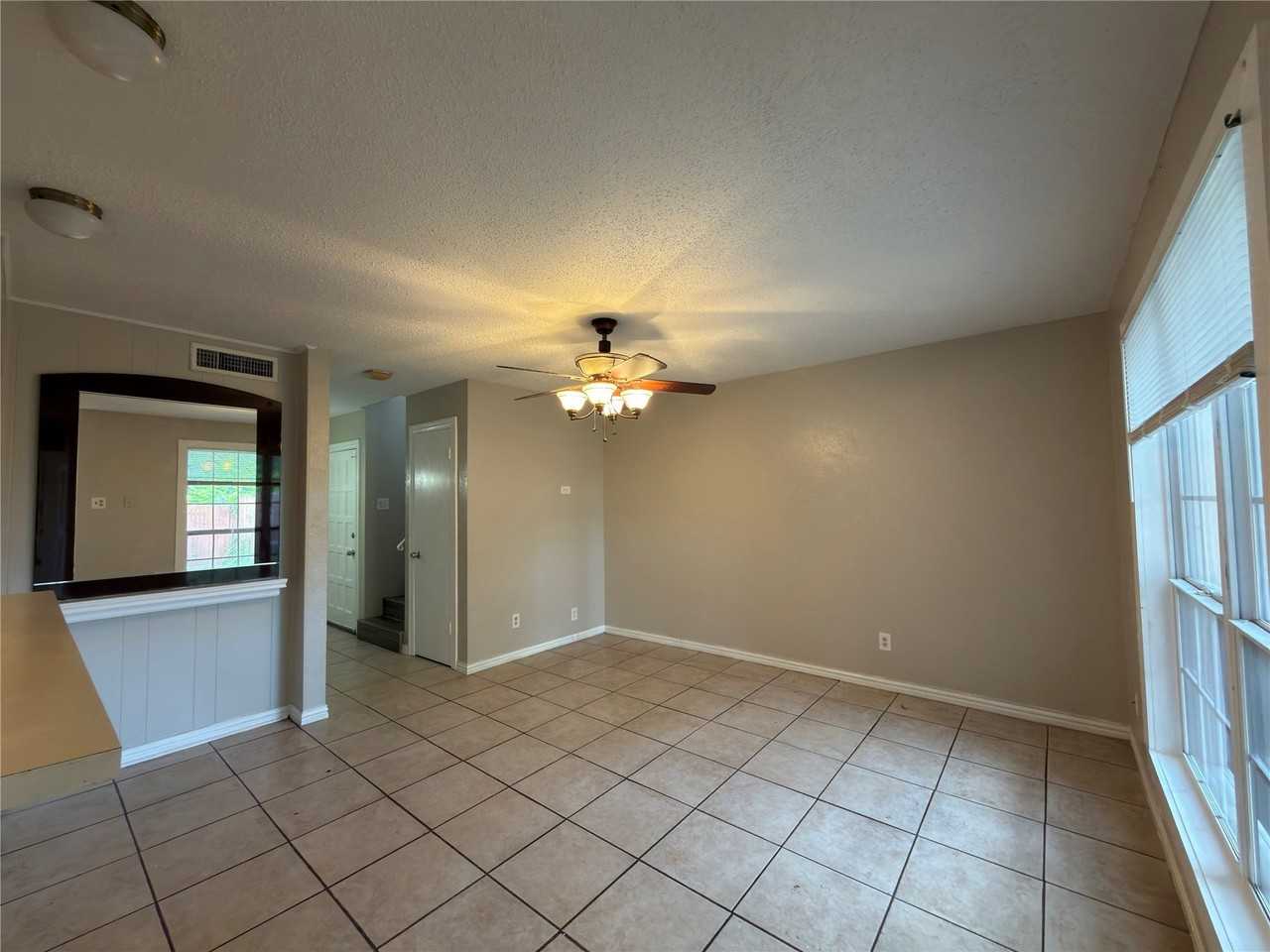 358 Valley Park Dr - Photo 7 of 34