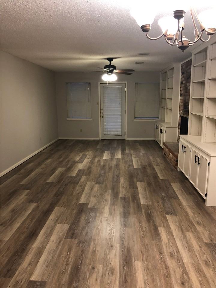 3327 S 15th St - Photo 3 of 17