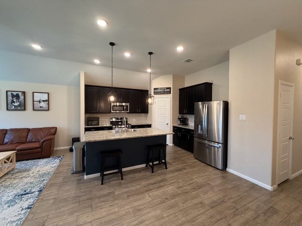 3608 Safai St - Photo 5 of 25