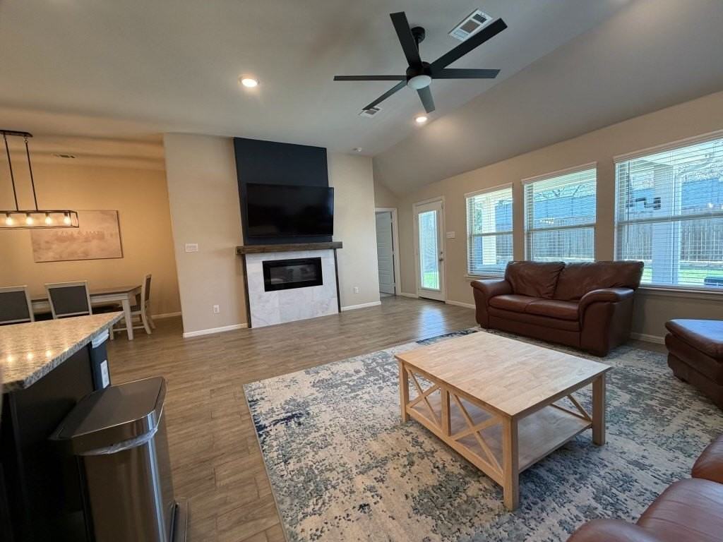 3608 Safai St - Photo 7 of 25