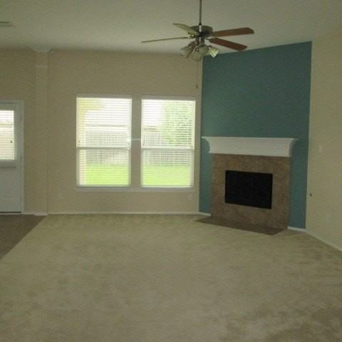 1136 Ainsworth Dr - Photo 3 of 4