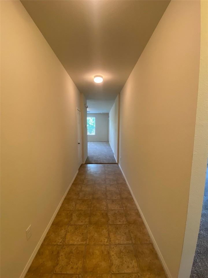 1721 Megan Creek Dr - Photo 2 of 14