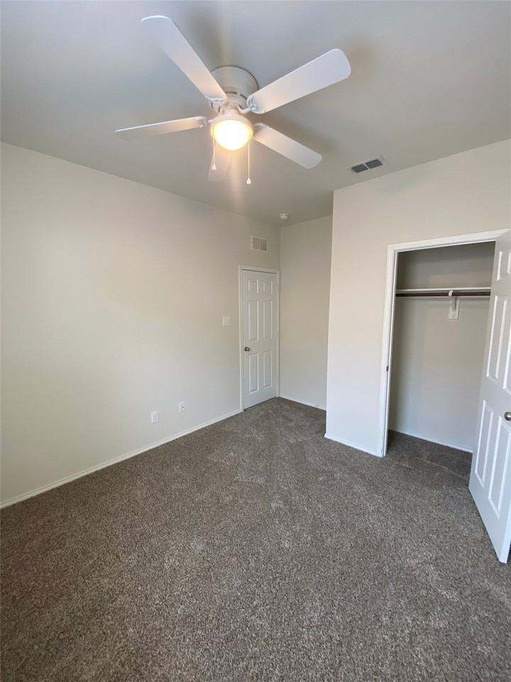 1721 Megan Creek Dr - Photo 3 of 14