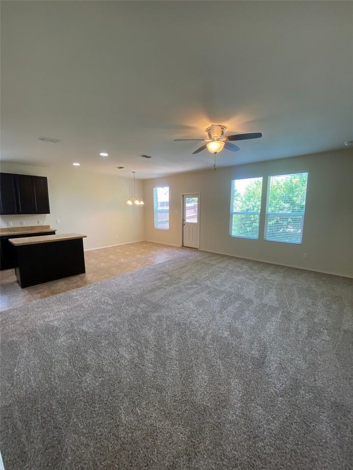 1721 Megan Creek Dr - Photo 6 of 14