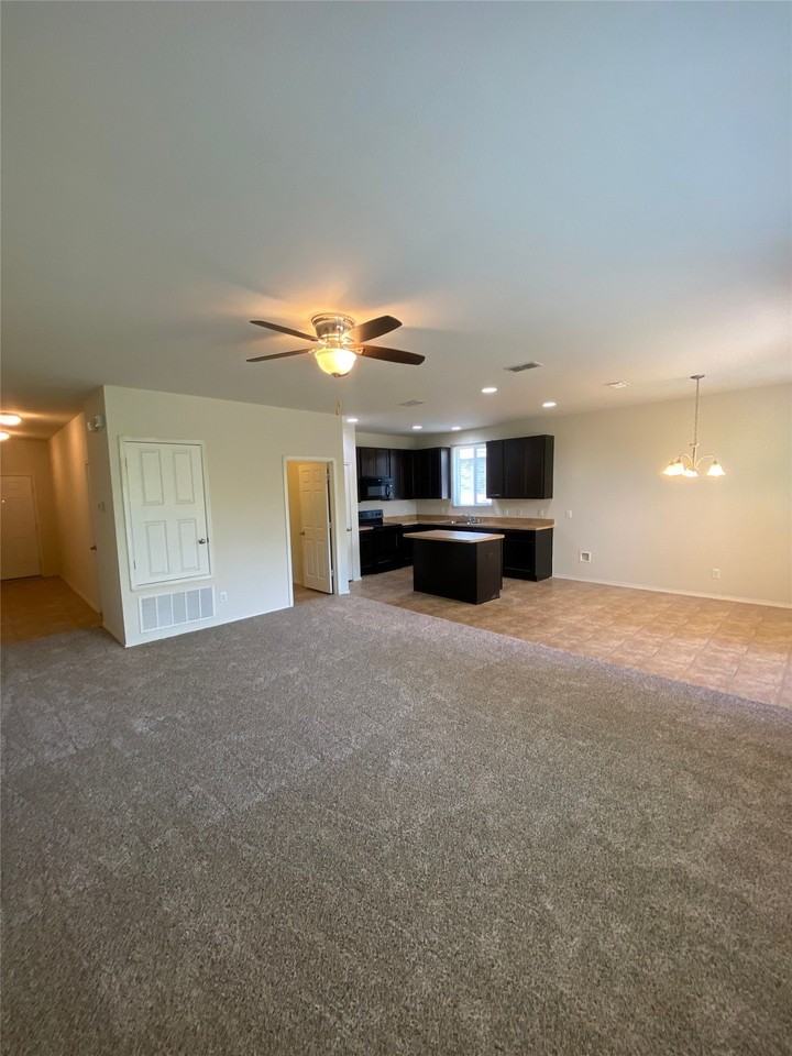 1721 Megan Creek Dr - Photo 7 of 14