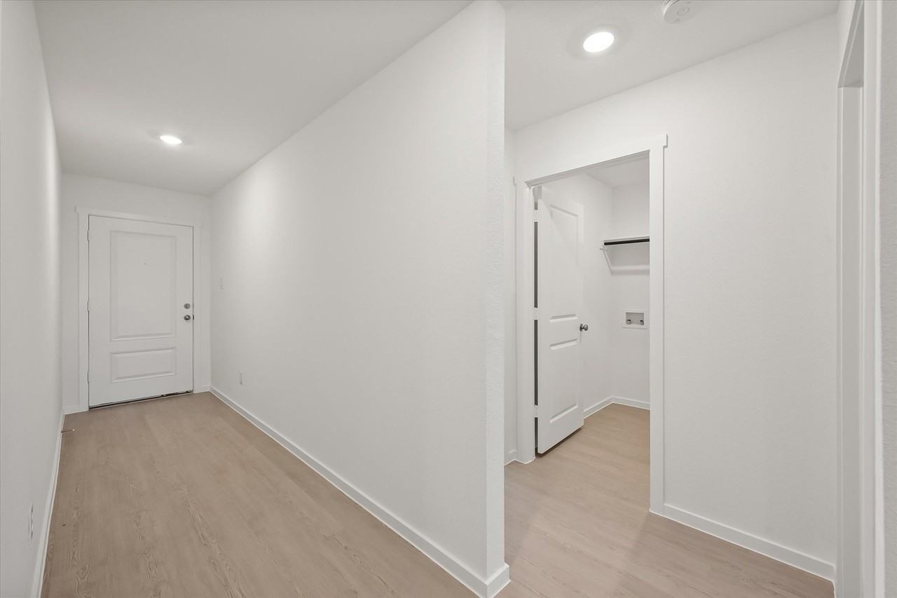 2065 Shady Oaks Dr - Photo 5 of 29