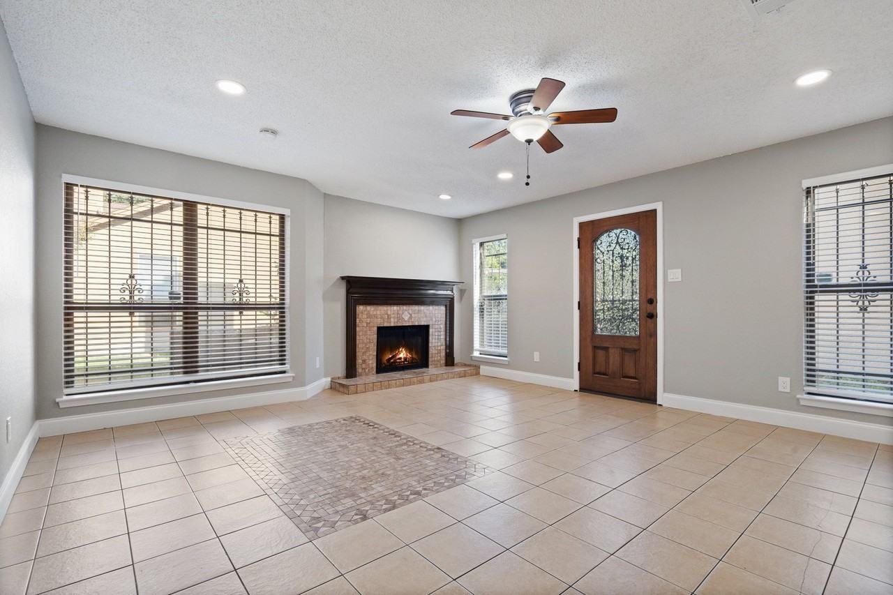 1507 Gailbrook Ln - Photo 6 of 22