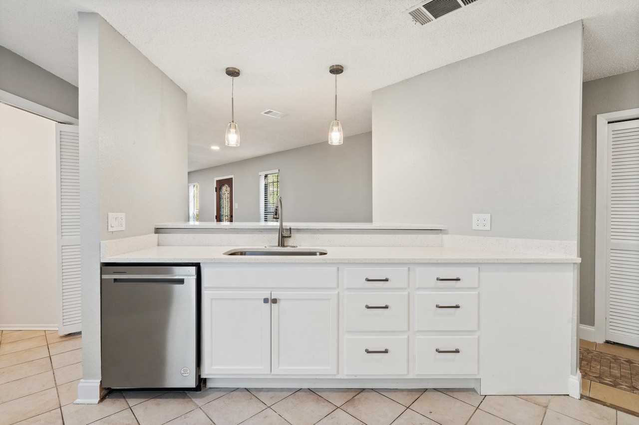 1507 Gailbrook Ln - Photo 7 of 22