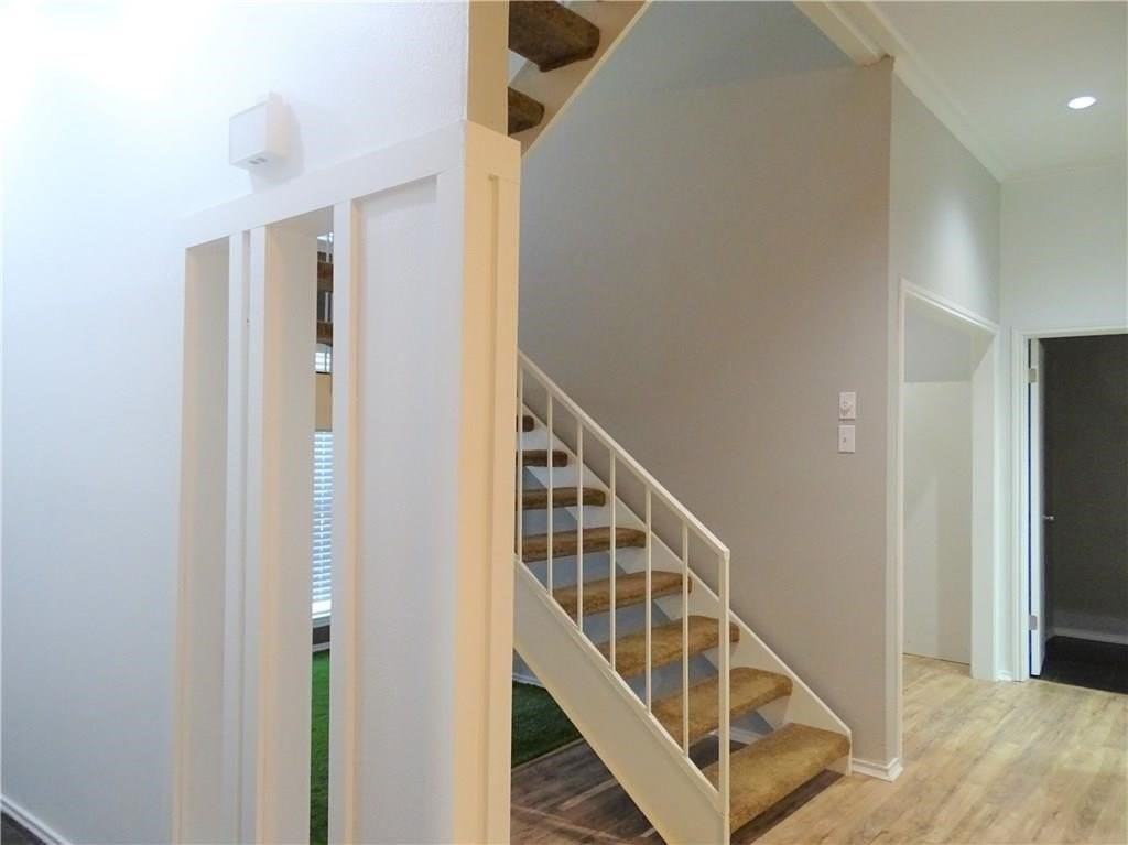 2252 Jackson Cir - Photo 5 of 30