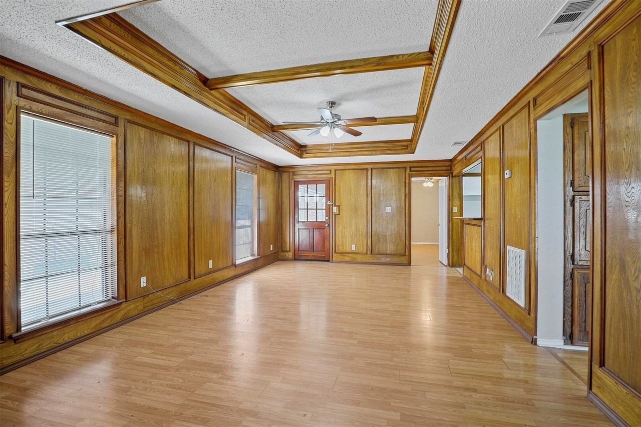 226 E Pritchard #228 - Photo 3 of 15
