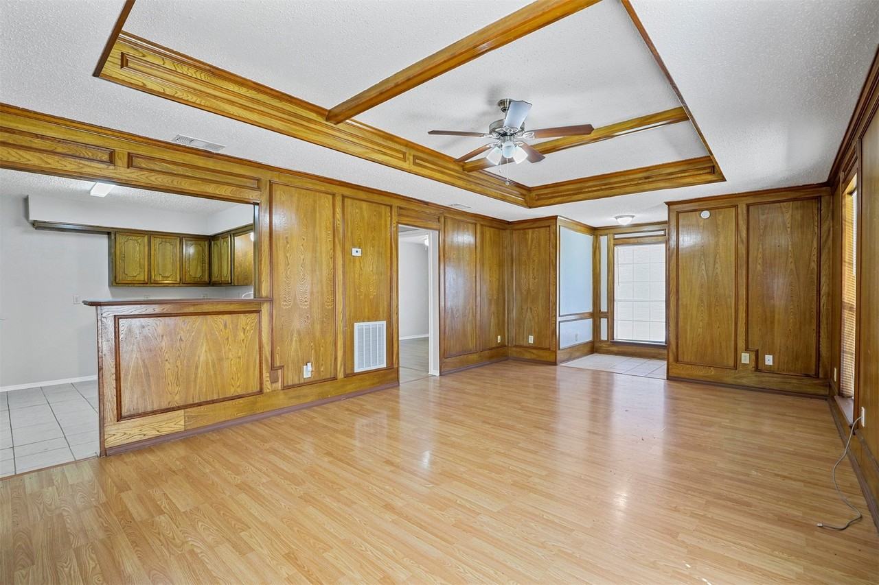 226 E Pritchard #228 - Photo 4 of 15