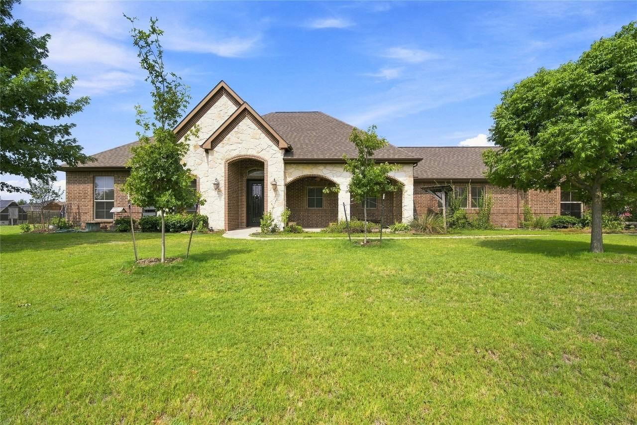 5641 Country South Ln - Photo 6 of 40