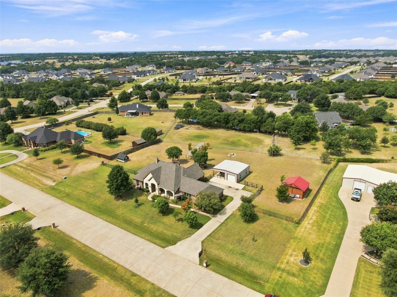5641 Country South Ln - Photo 7 of 40