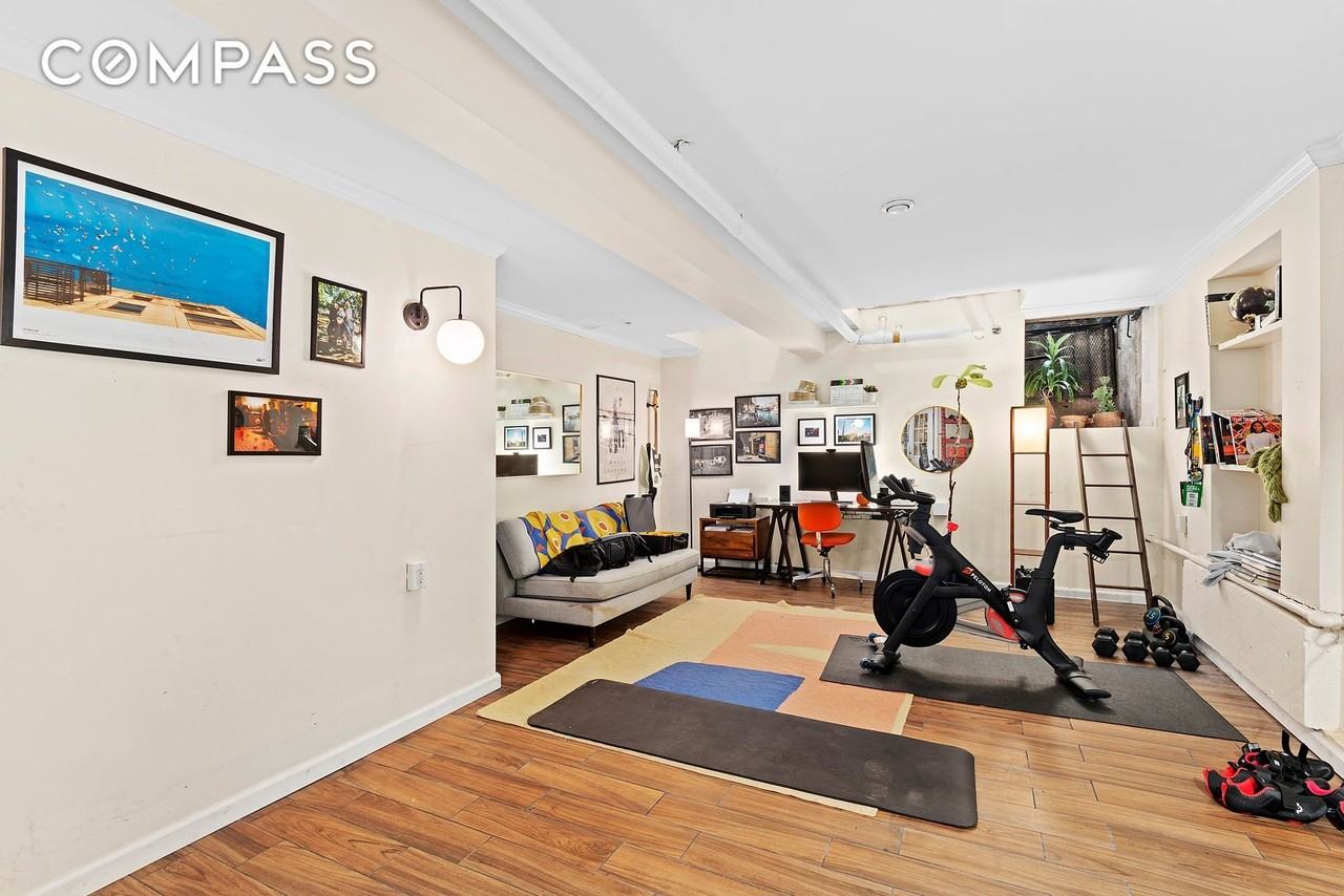 512 Decatur St #1 - Photo 4 of 6
