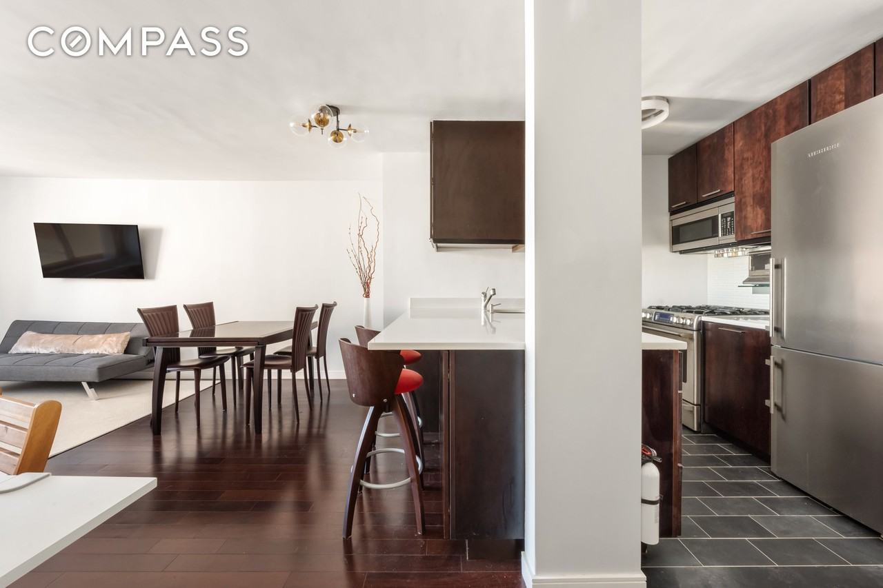 376 Broadway #14E - Photo 5 of 11