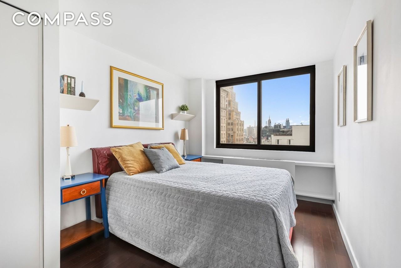 376 Broadway #14E - Photo 7 of 11