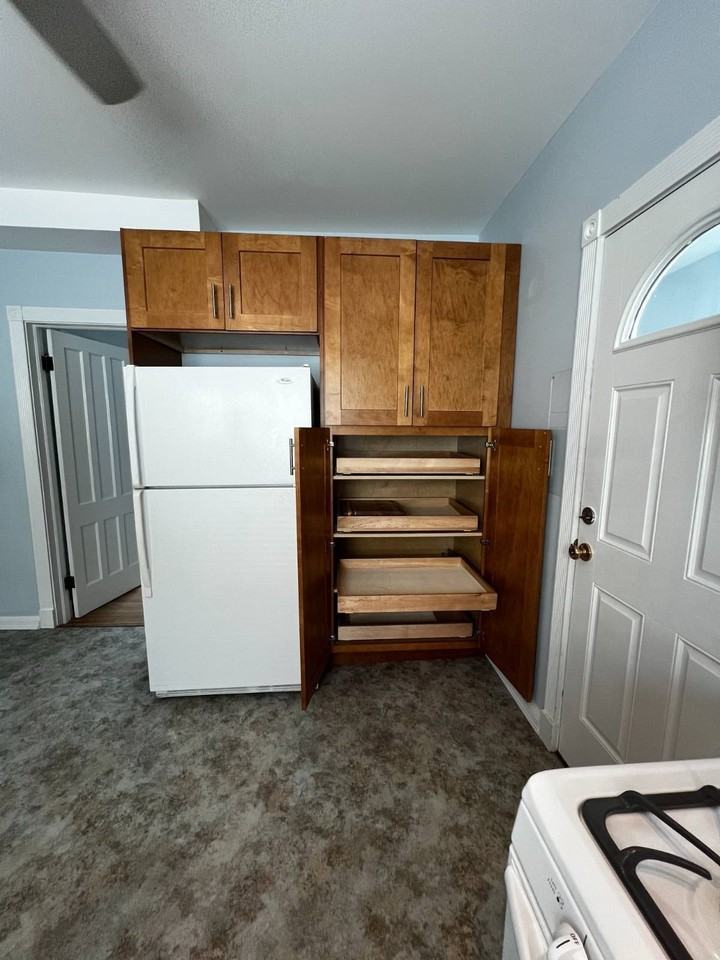 713 Orchard St - Photo 4 of 16