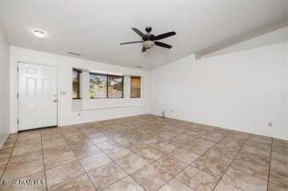 4901 N Reavis Dr - Photo 4 of 20