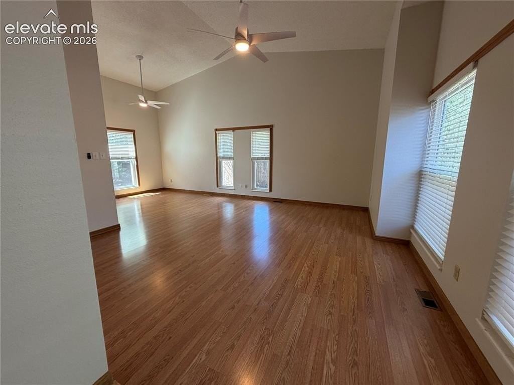 1140 Cenotaph Cir - Photo 7 of 46