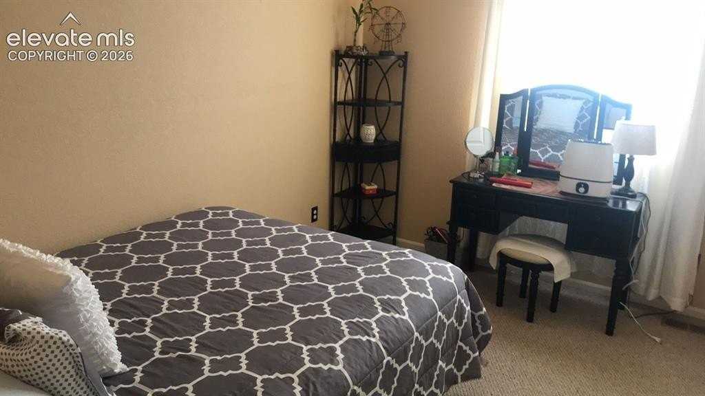 8227 Mahogany Wood Ct - Photo 5 of 10