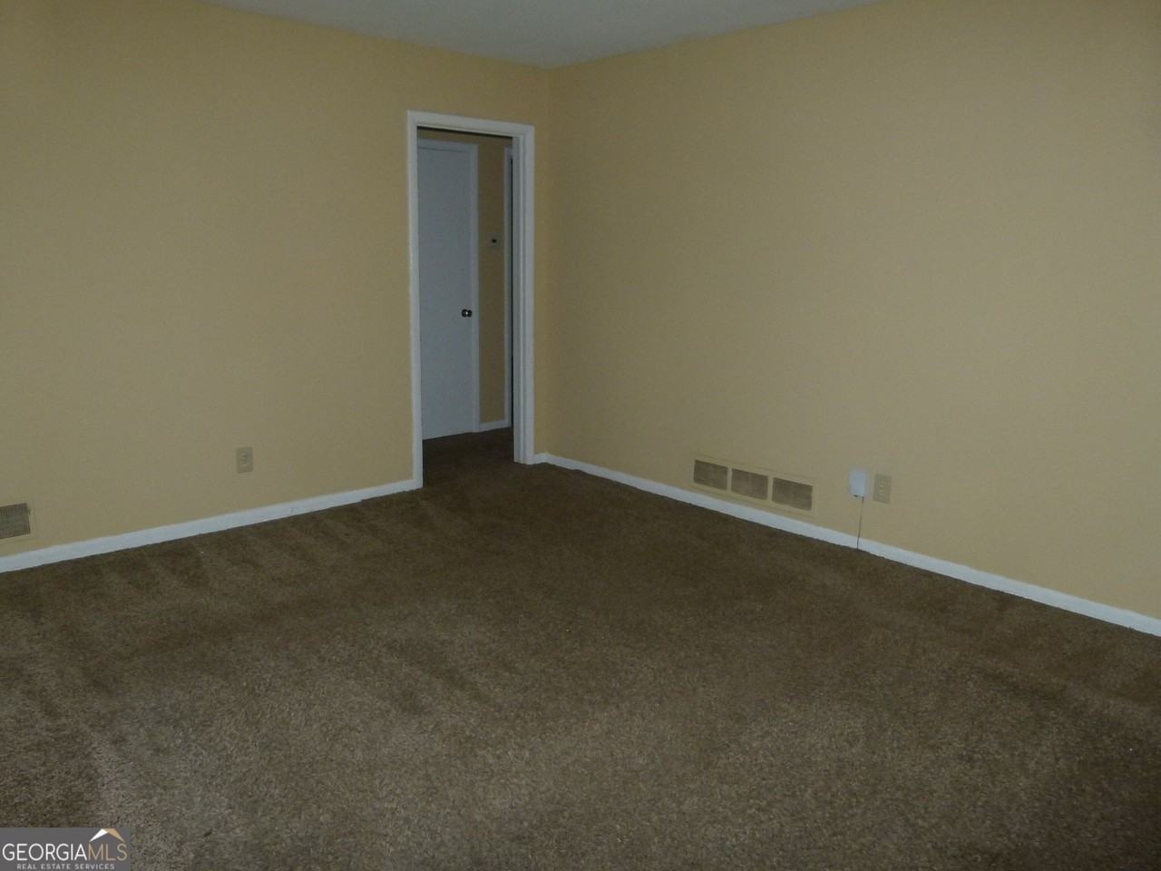 900 Oriole Ln Se - Photo 5 of 34