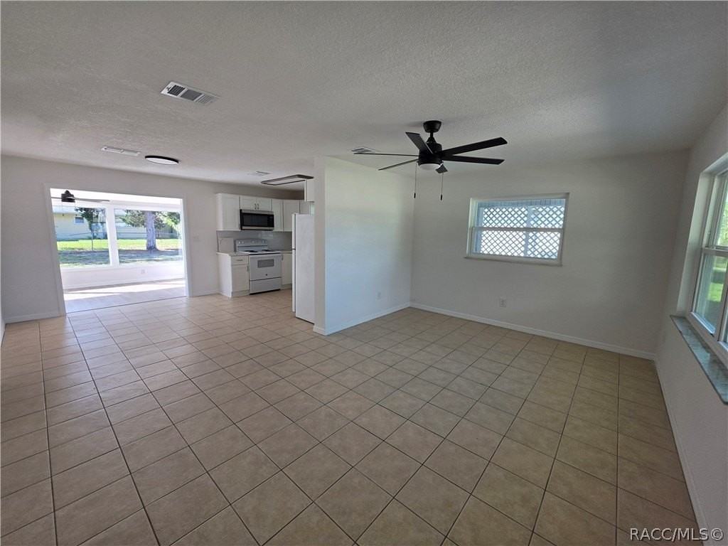 4450 Essex Ln - Photo 3 of 19