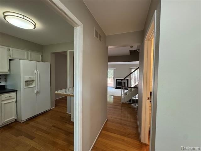 1775 Brentwood Dr - Photo 3 of 23