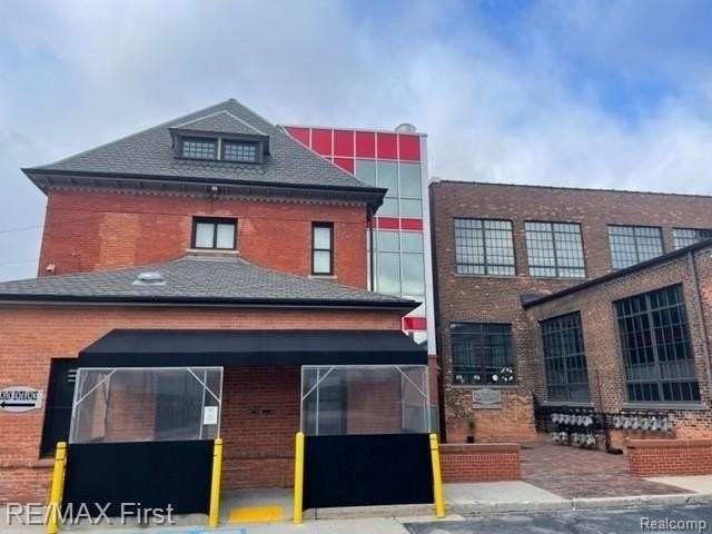 3400 Russell St - Photo 2 of 13