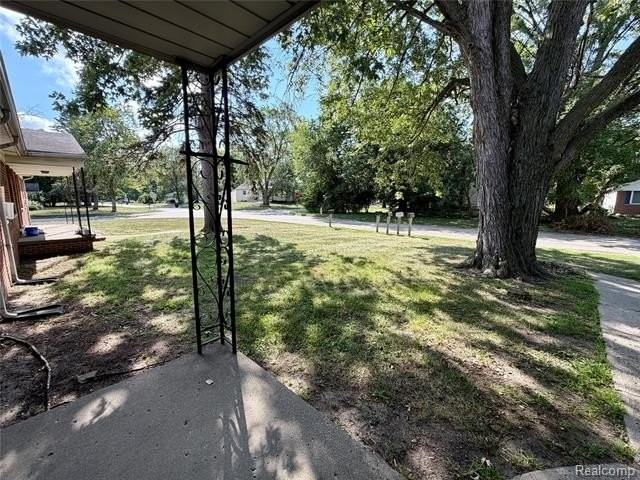 35226 Pardo St - Photo 3 of 19