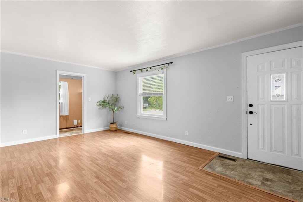 8145 Colin Dr - Photo 6 of 50