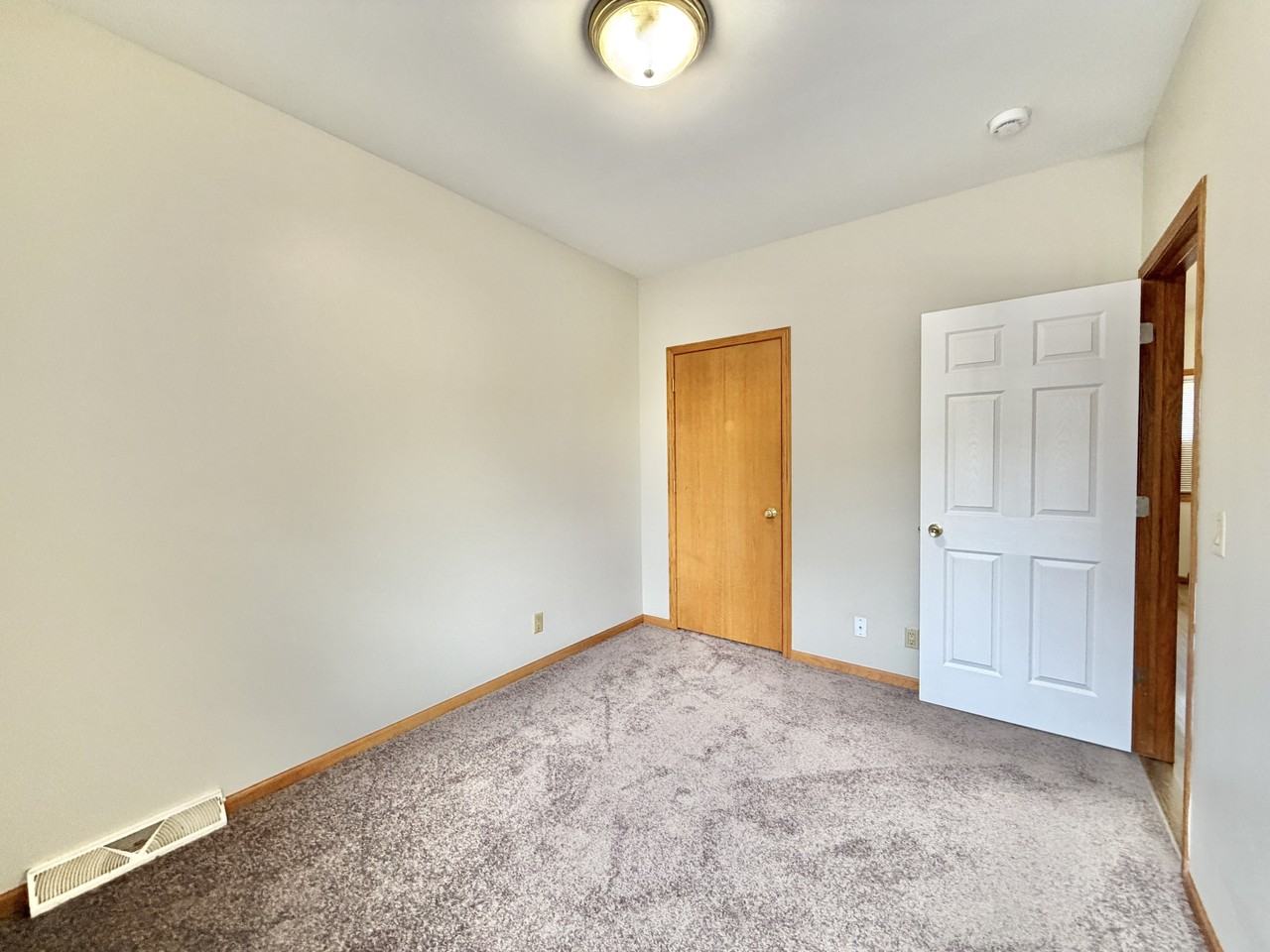 15 Elliott St #1 - Photo 5 of 17