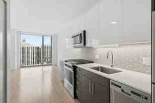 1326 S Michigan Ave - Photo 1 of 1