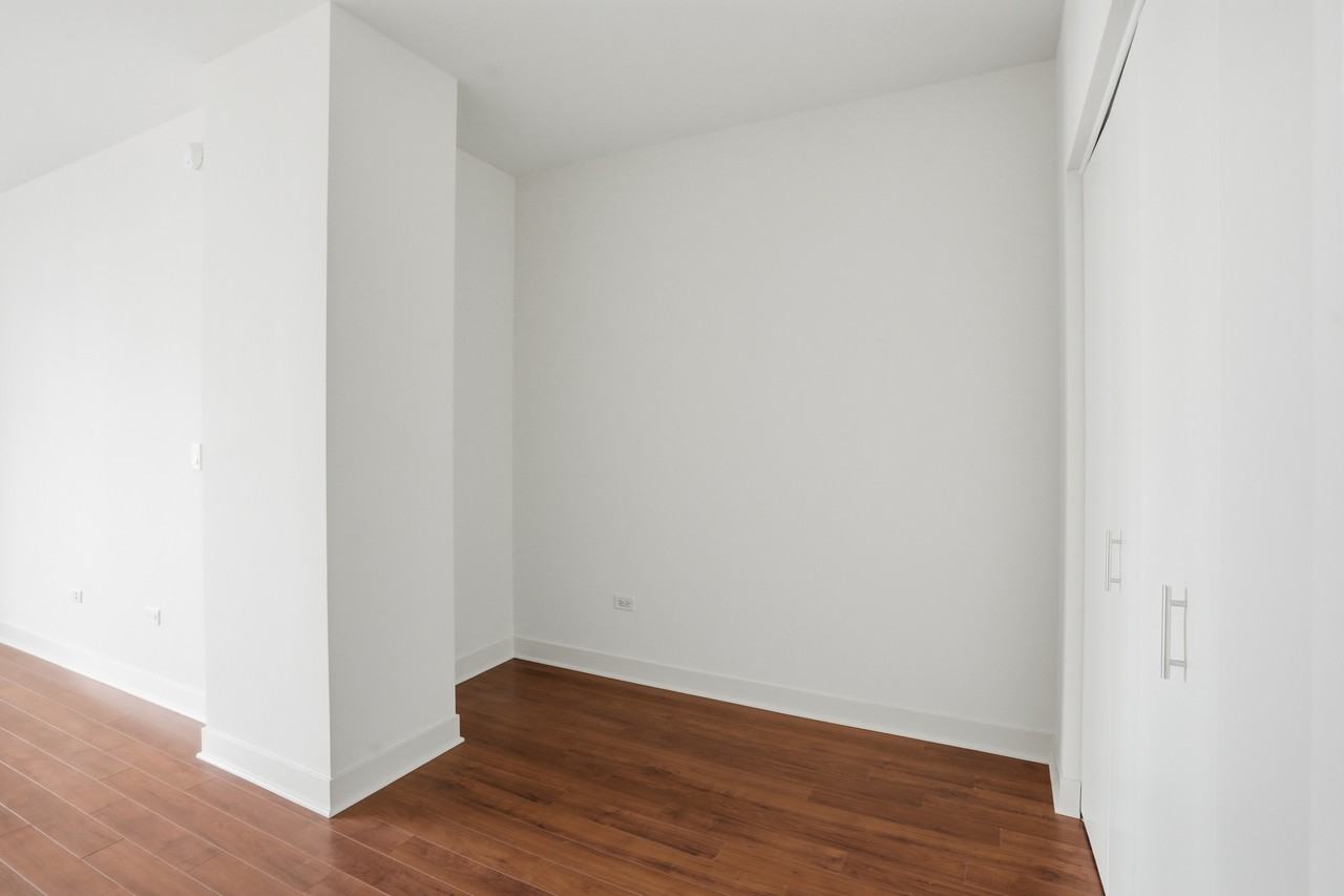 1225 N Wells St - Photo 6 of 32