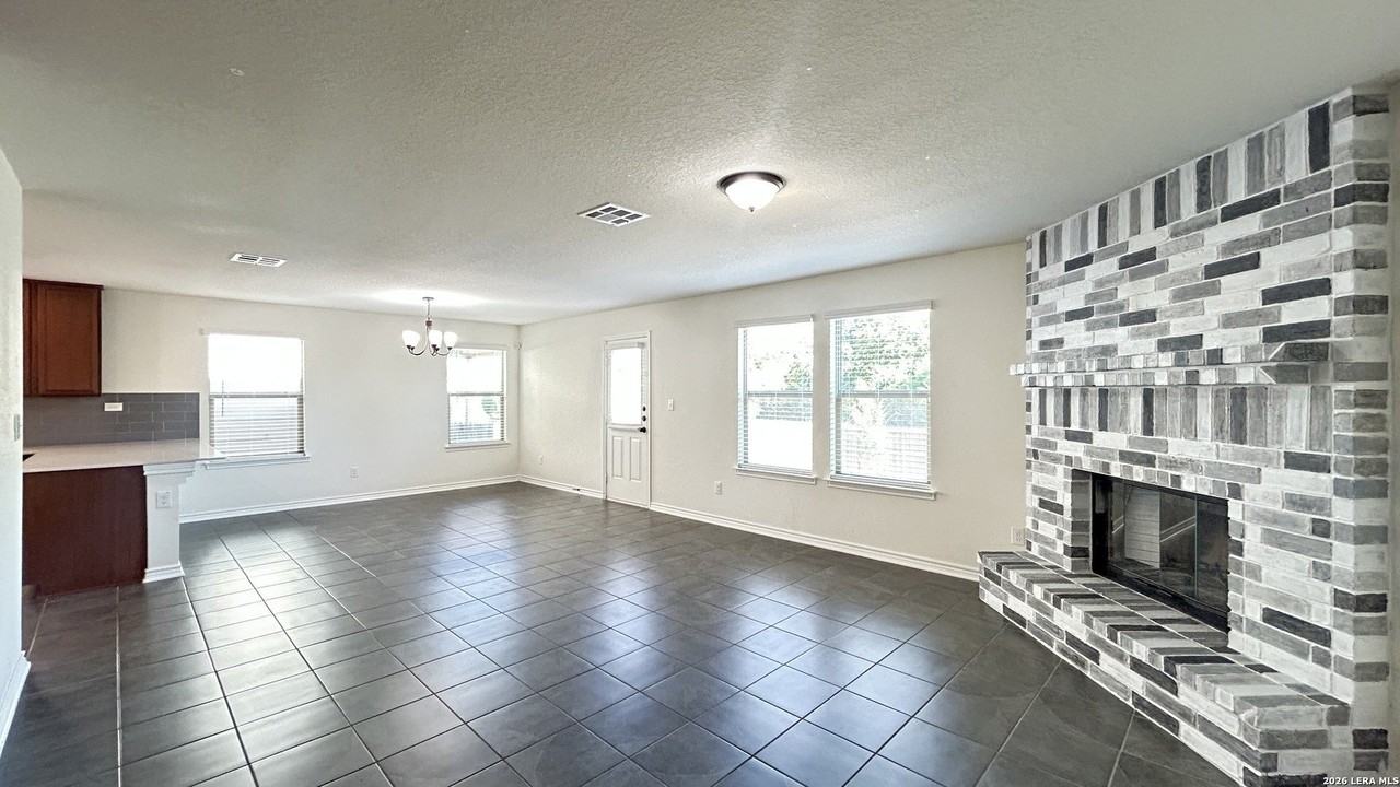 6014 Foster Bnd - Photo 6 of 26