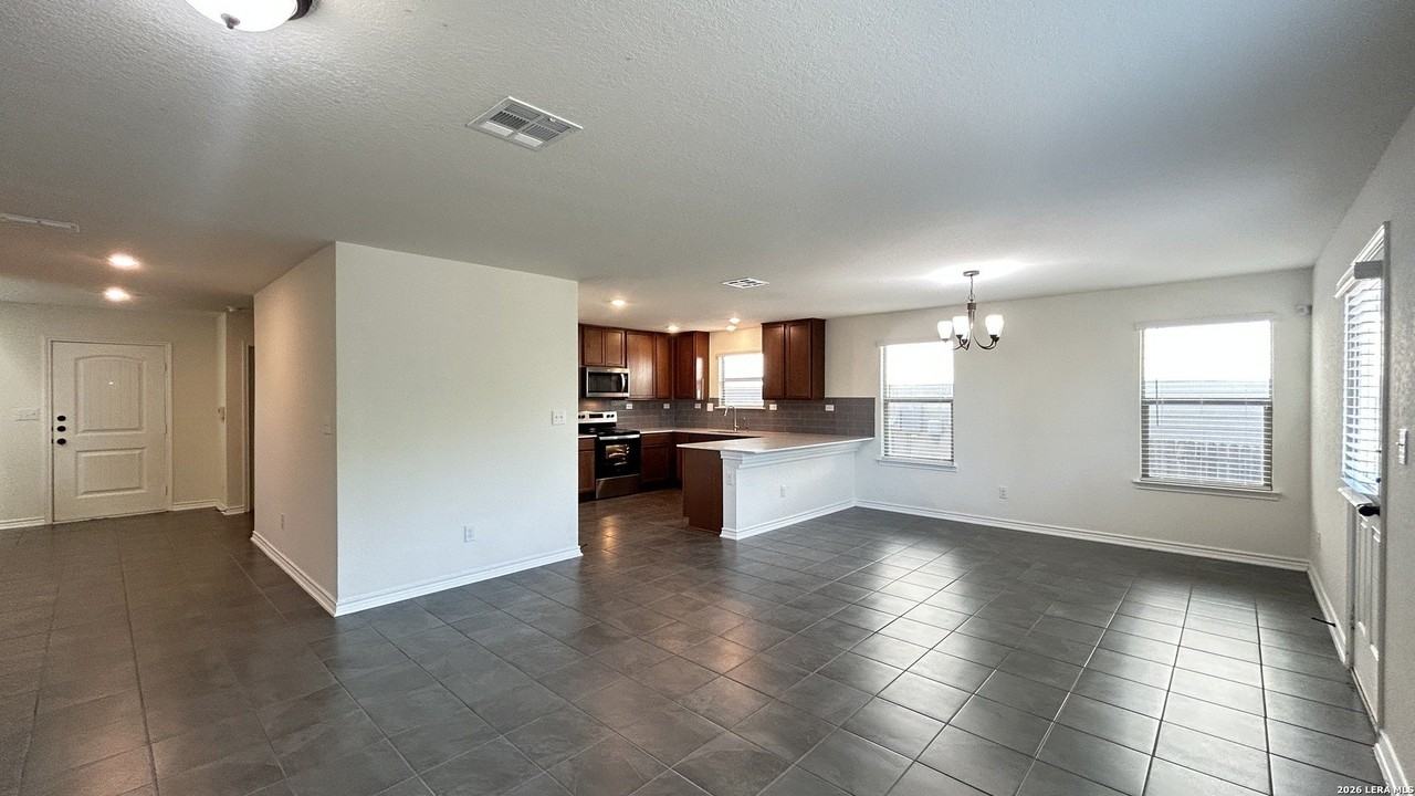 6014 Foster Bnd - Photo 7 of 26