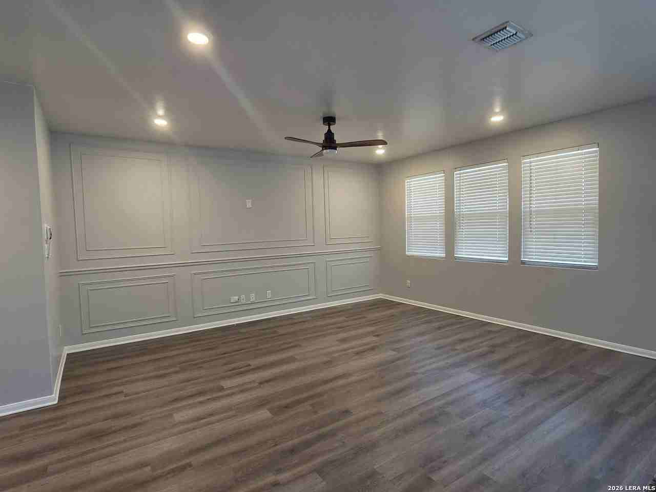 13023 Kathleen St - Photo 6 of 48