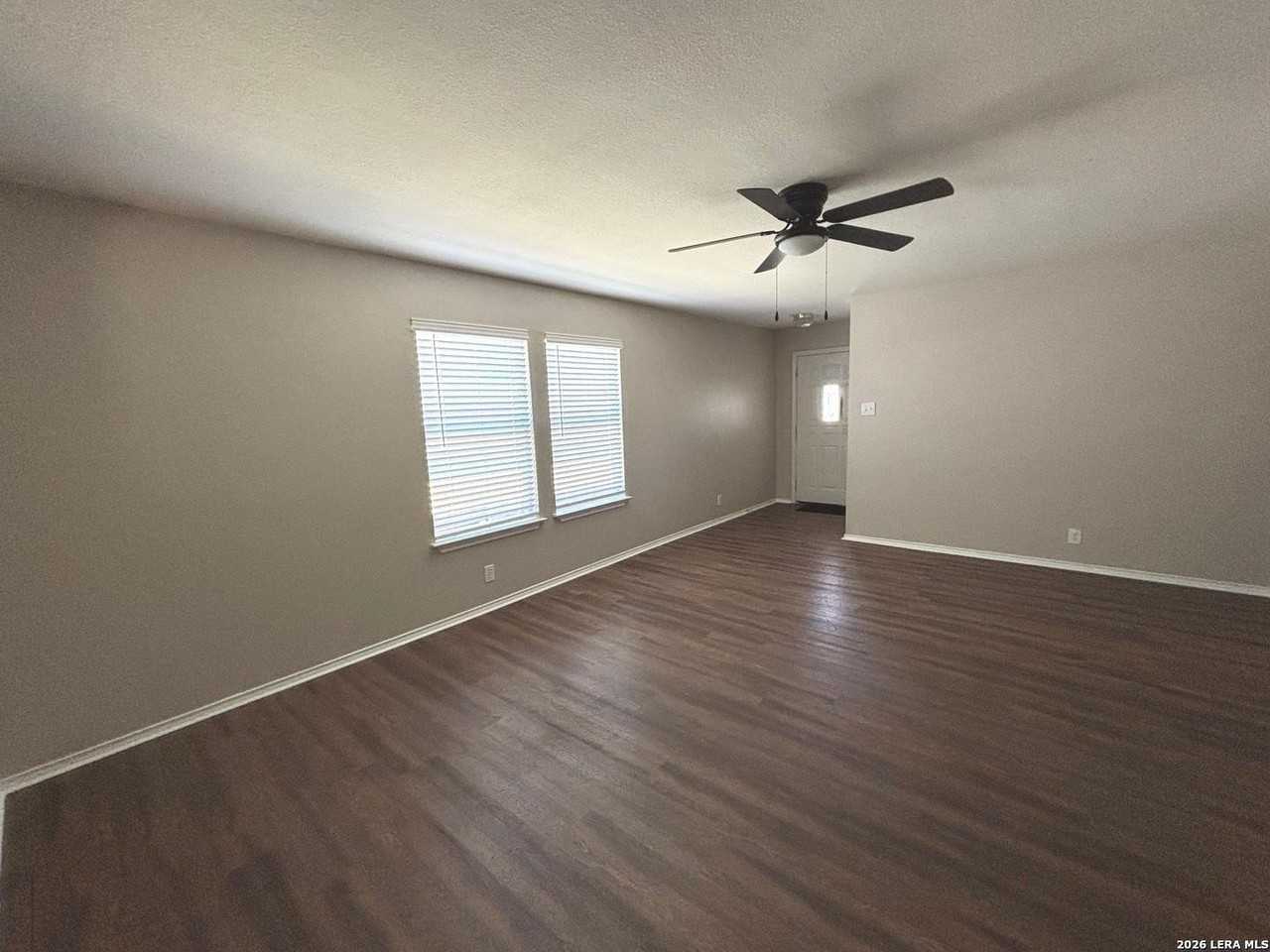 145 Michelle Ln - Photo 5 of 32
